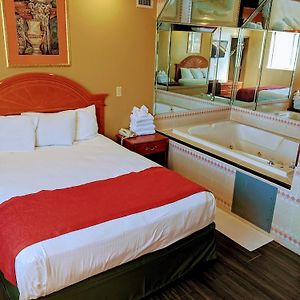 Queen Room Spa Bath